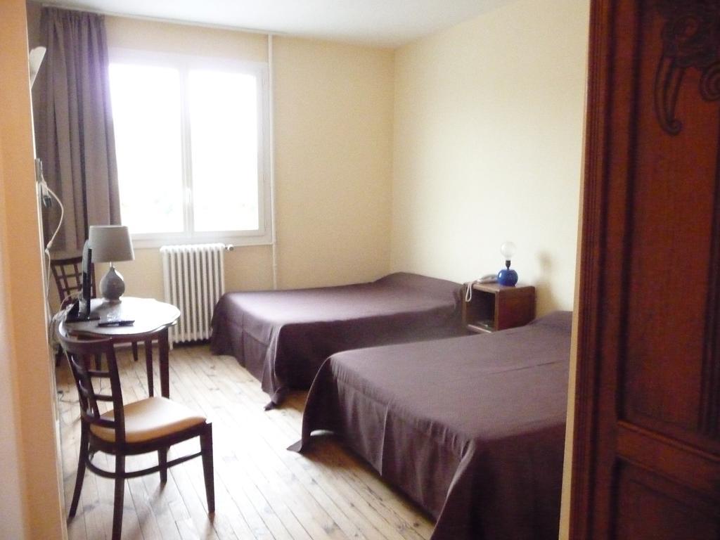 Hotel De La Gare Périgueux Стая снимка