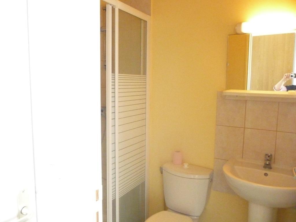Hotel De La Gare Périgueux Стая снимка